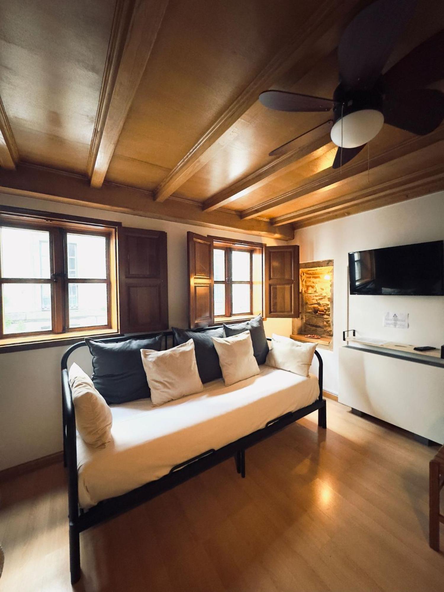 Apartamentos Campanas De San Juan Santiago de Compostela Luaran gambar