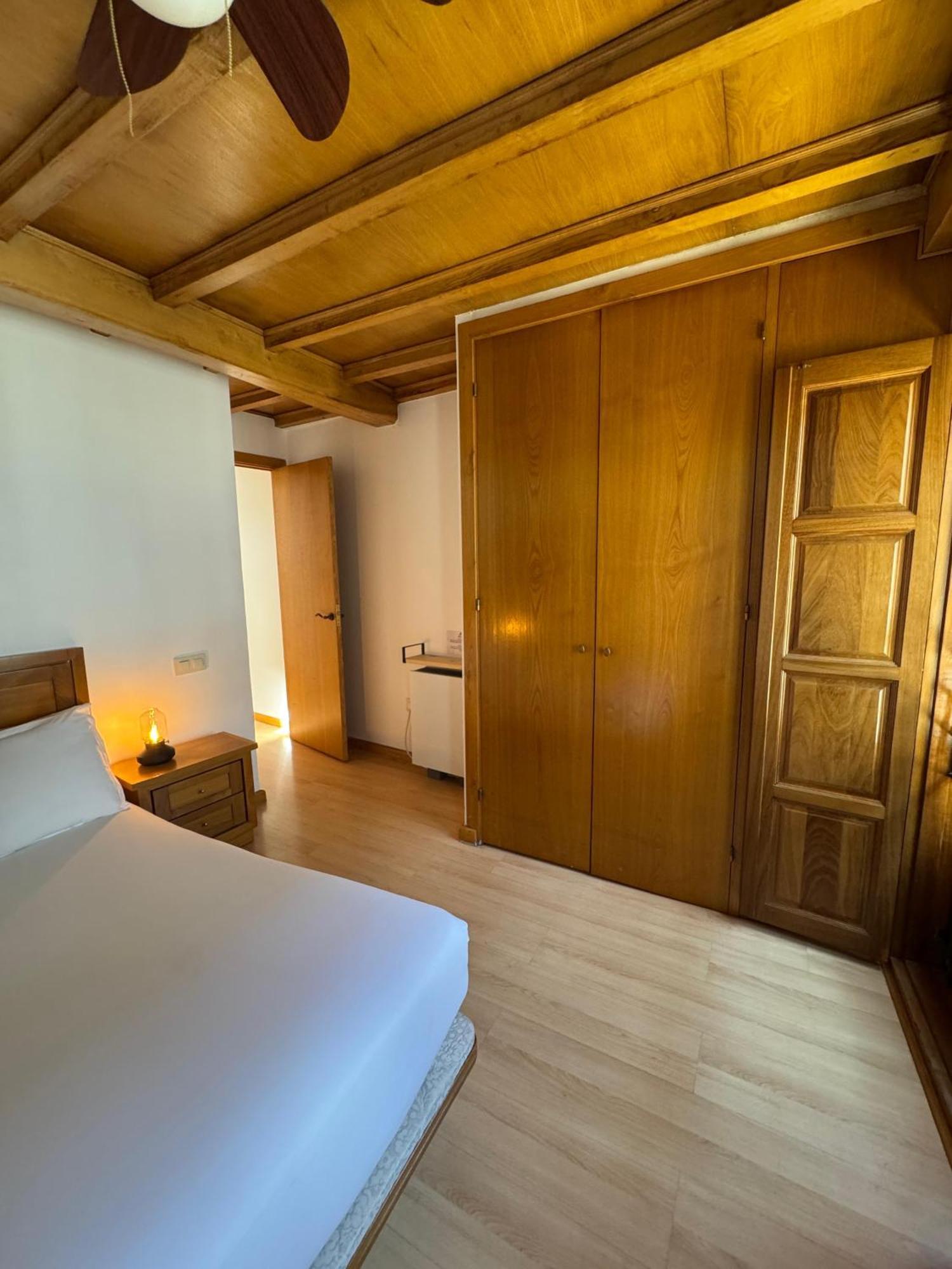 Apartamentos Campanas De San Juan Santiago de Compostela Luaran gambar