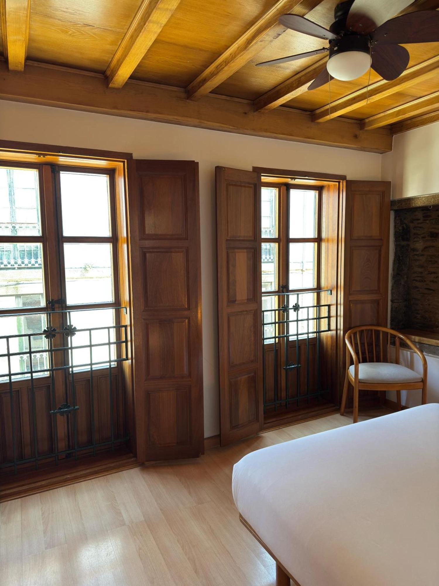 Apartamentos Campanas De San Juan Santiago de Compostela Luaran gambar
